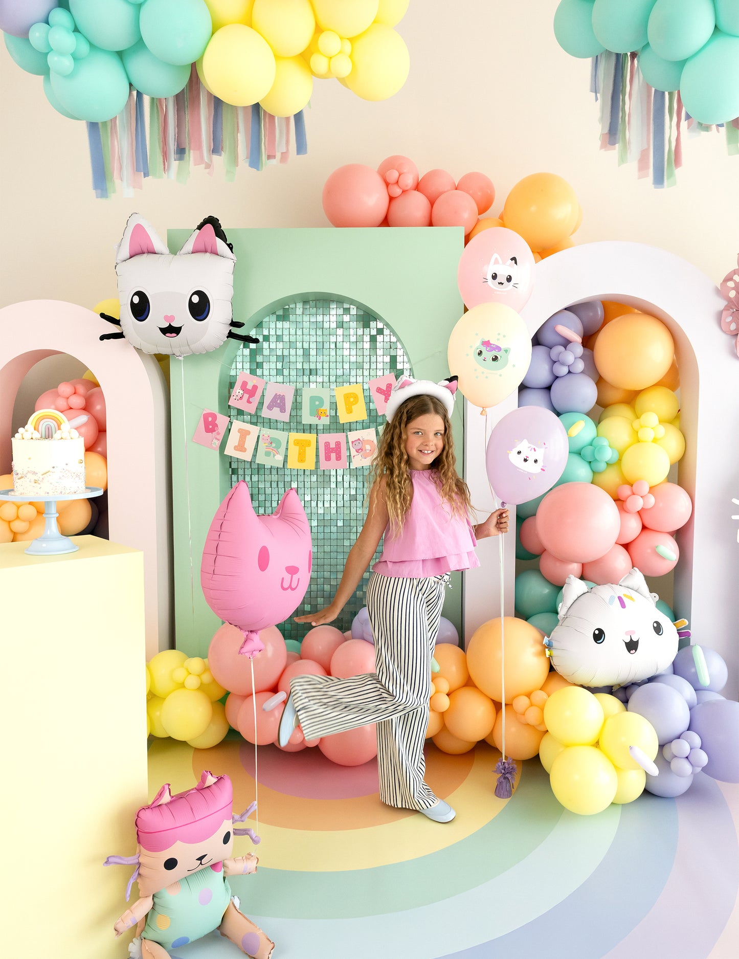 Mise en scène de fête des ballons latex Gabby et la maison magique