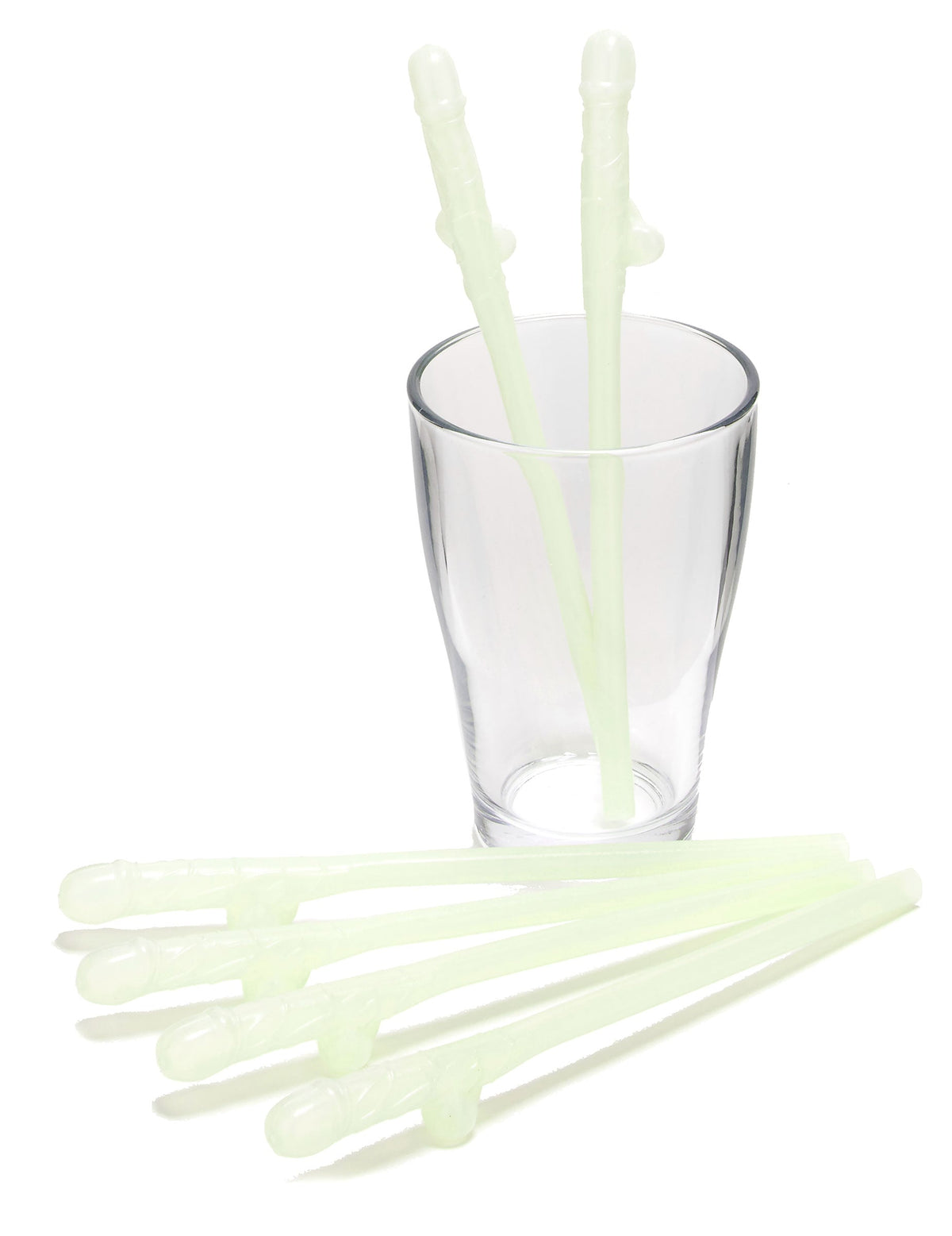 Mise en situation dans un verre des pailles coquines phosphorescentes