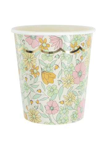 8 shabby chic kartonskih čaša s nazubljenim zlatnim uzorkom, 200 ml, s Liberty printom.