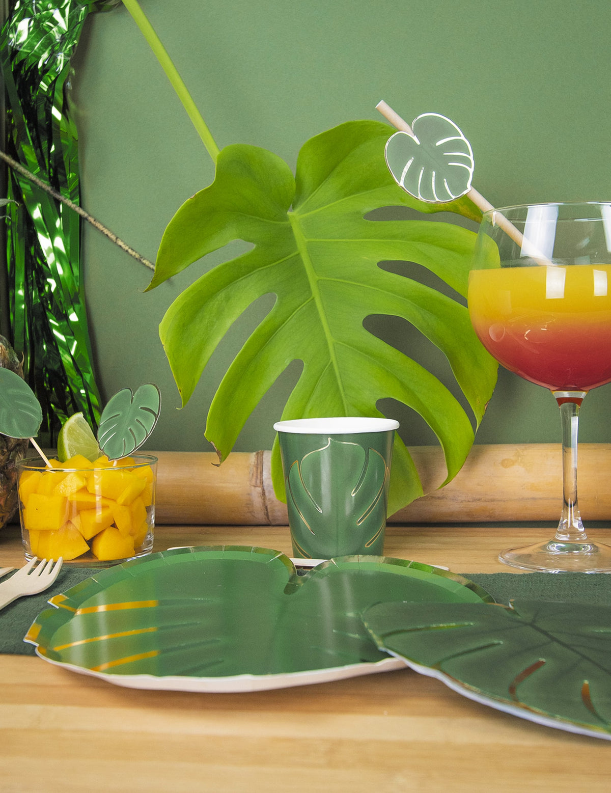 Mise en situation des gobelets tropical pour fête