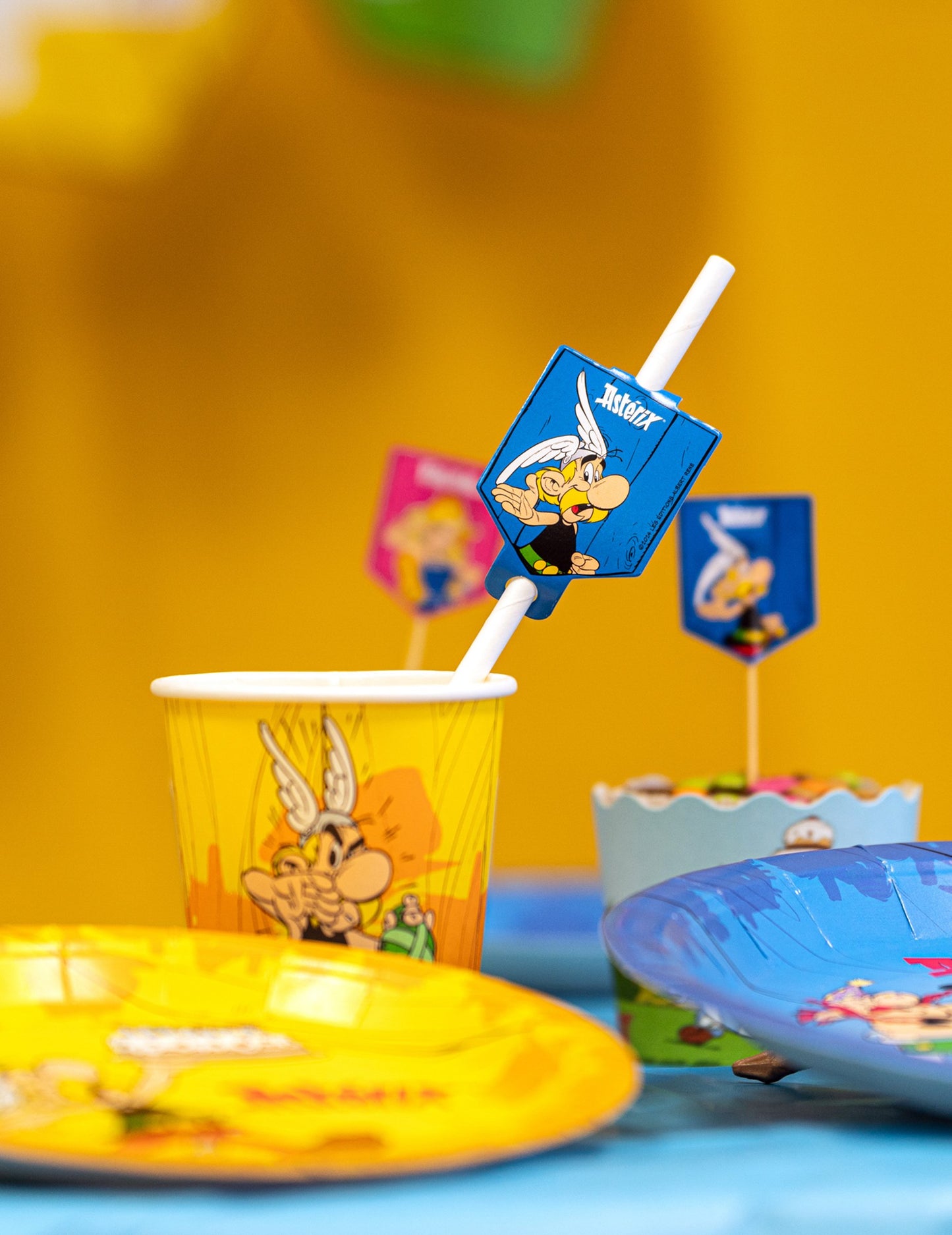 8 Asterix kartonske slamke