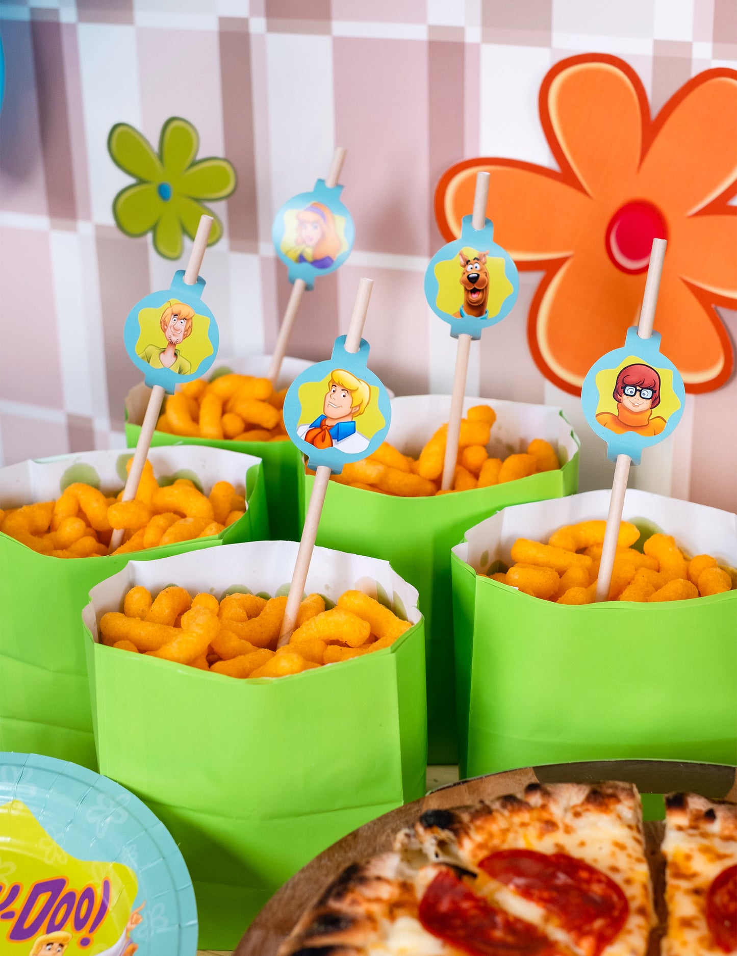 8 slamna medaljona u Scooby-Doo 20cm kartonu