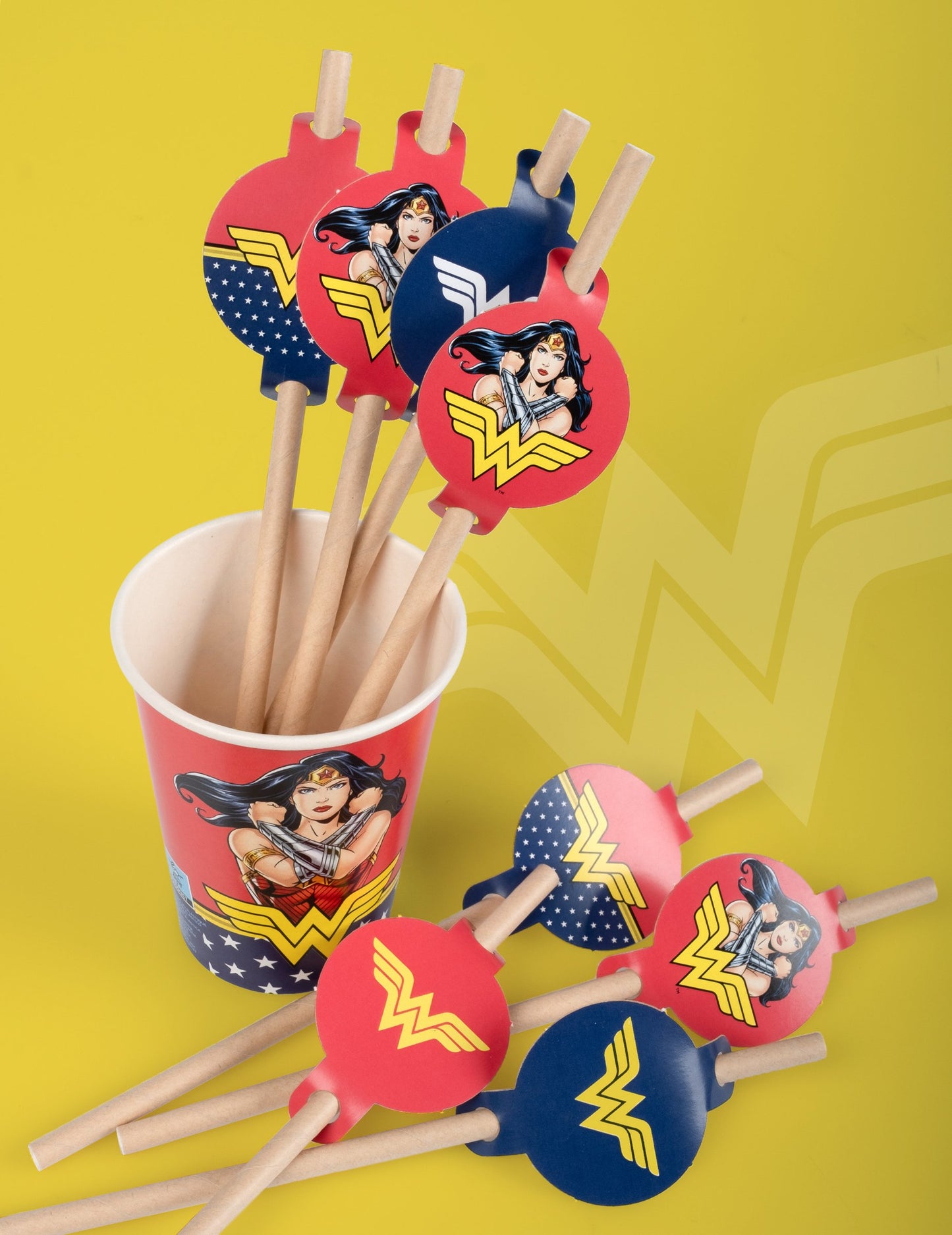 8 Wonder Woman 20cm kartonski medaljon