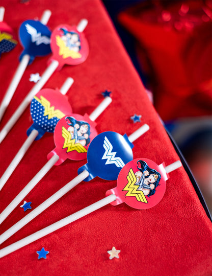 8 Wonder Woman 20cm kartonski medaljon