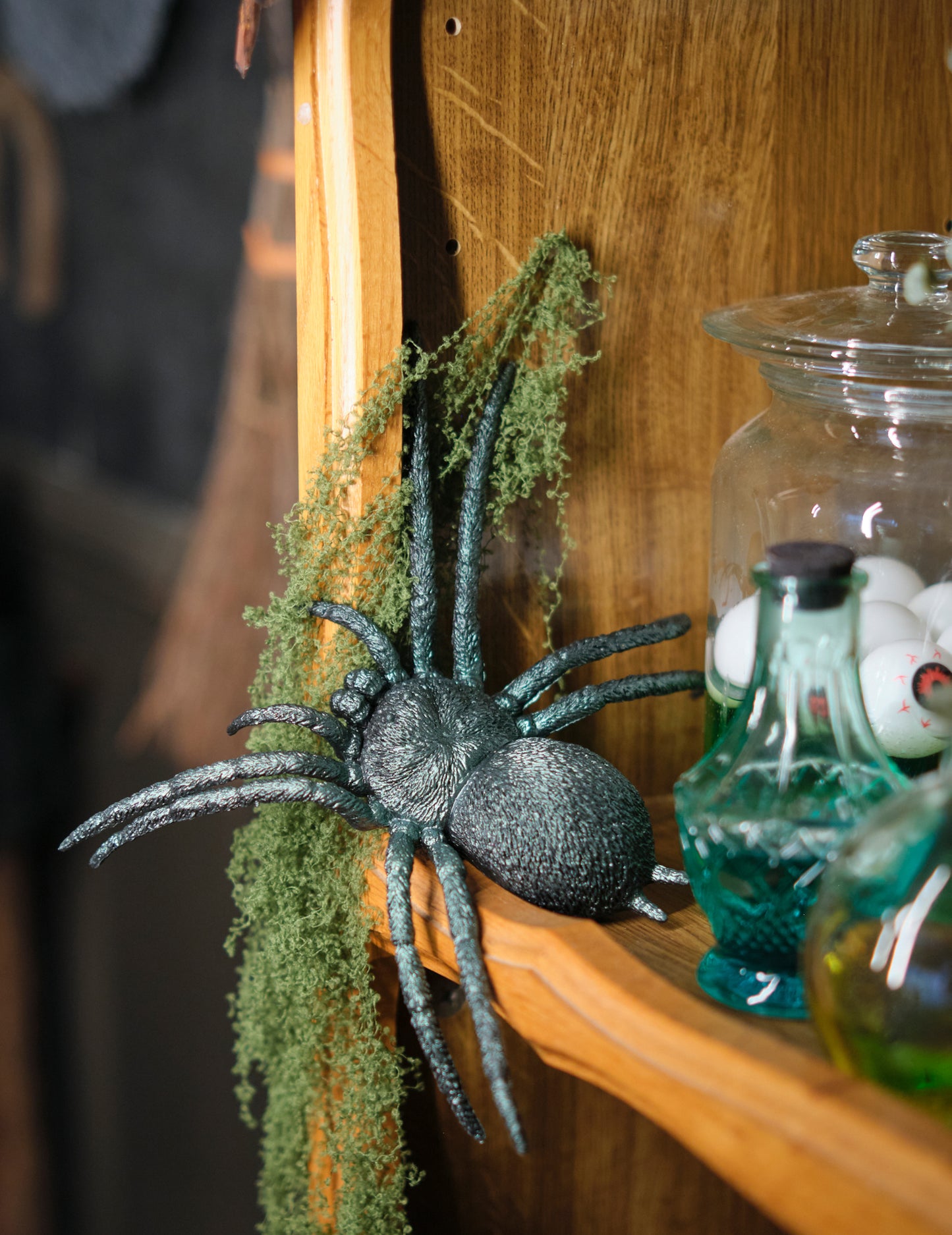 Iridescentna zelena plastična pauka 23 cm