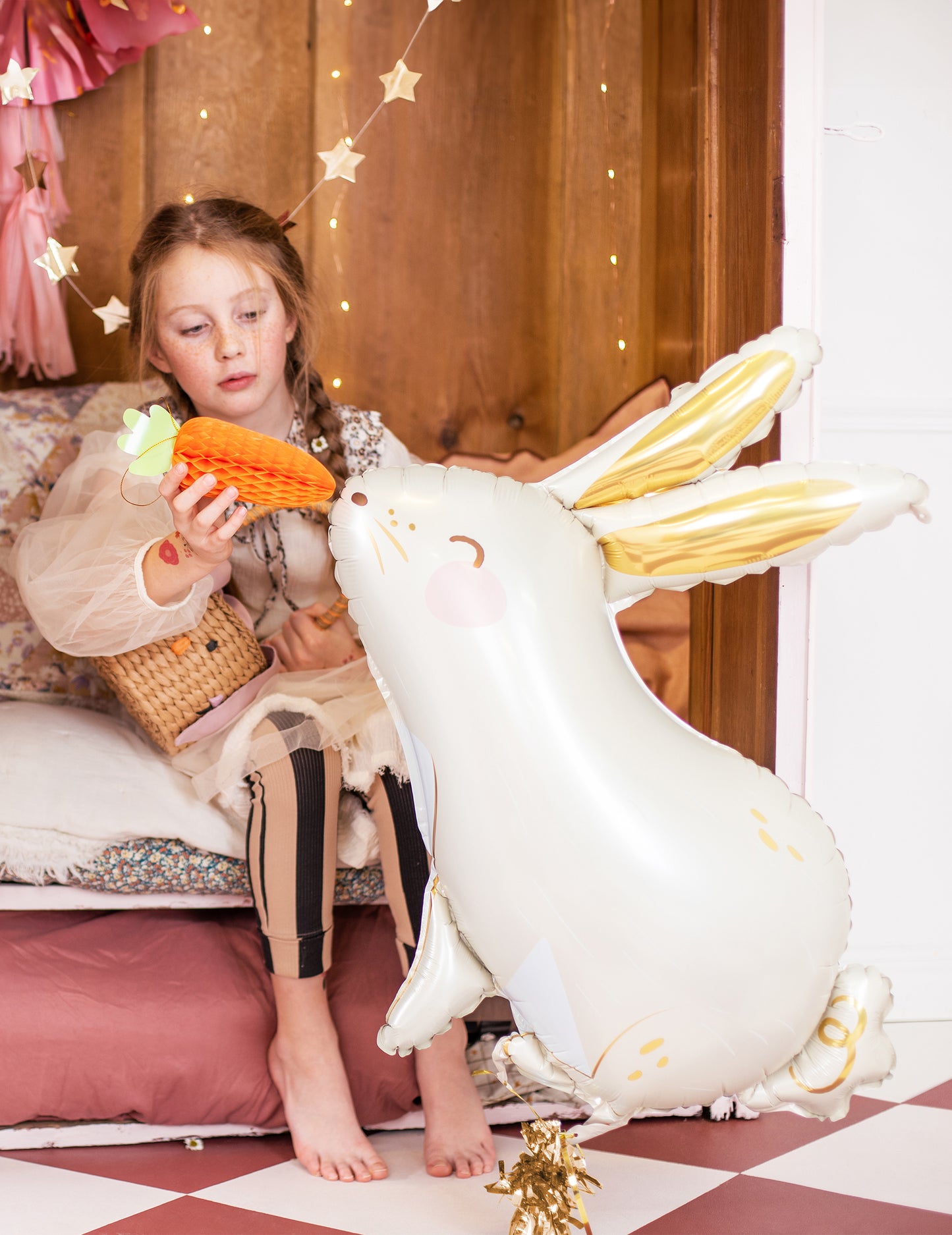 Aluminijski balon bijeli i zlatni zec 70 x 72 cm 