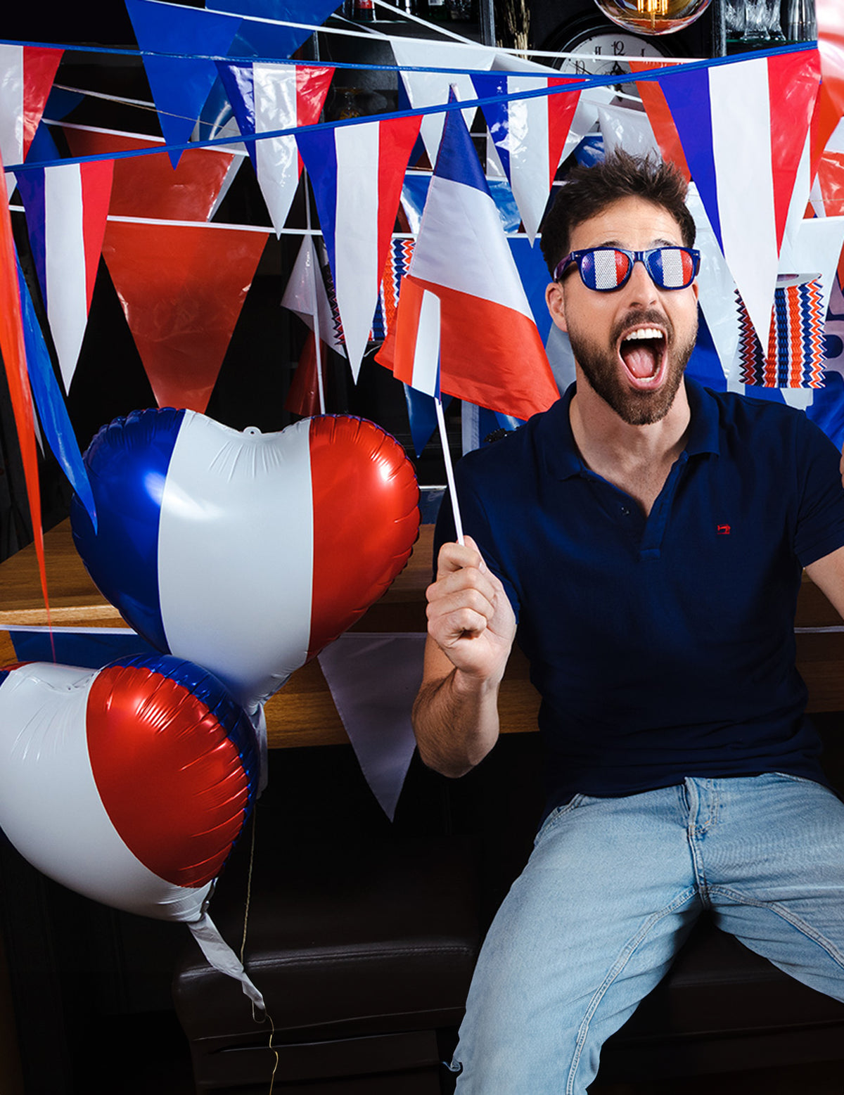 Mise en situation festive du ballon en aluminium Coeur France