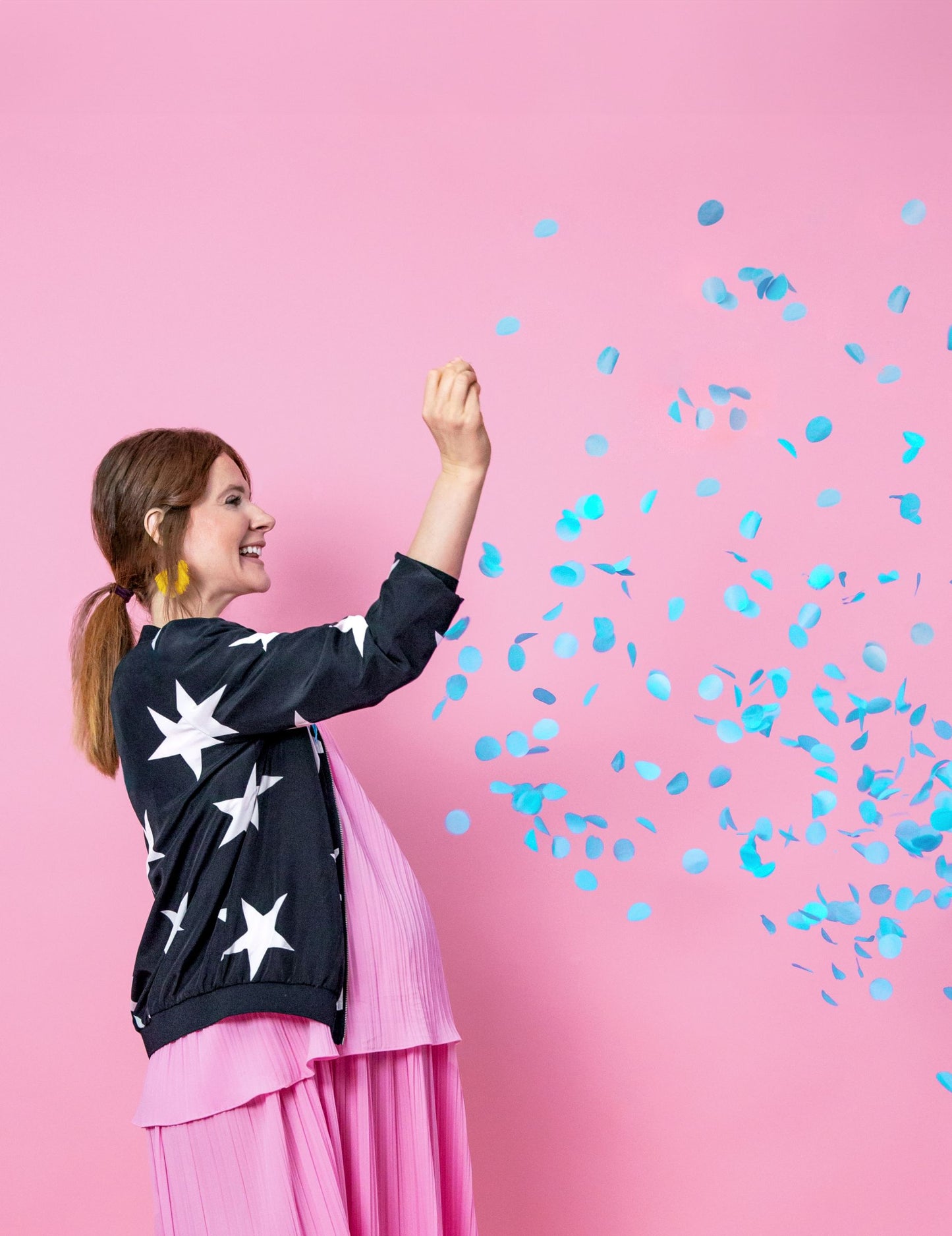 Divovski lateks balon dječak ili djevojčica plavi konfeti 1 m