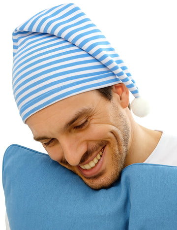 Plavo -bijeli šešir s odraslim pompom