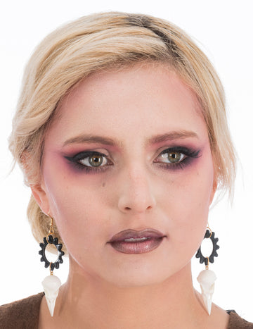 Naušnice s lubanjem gavrana