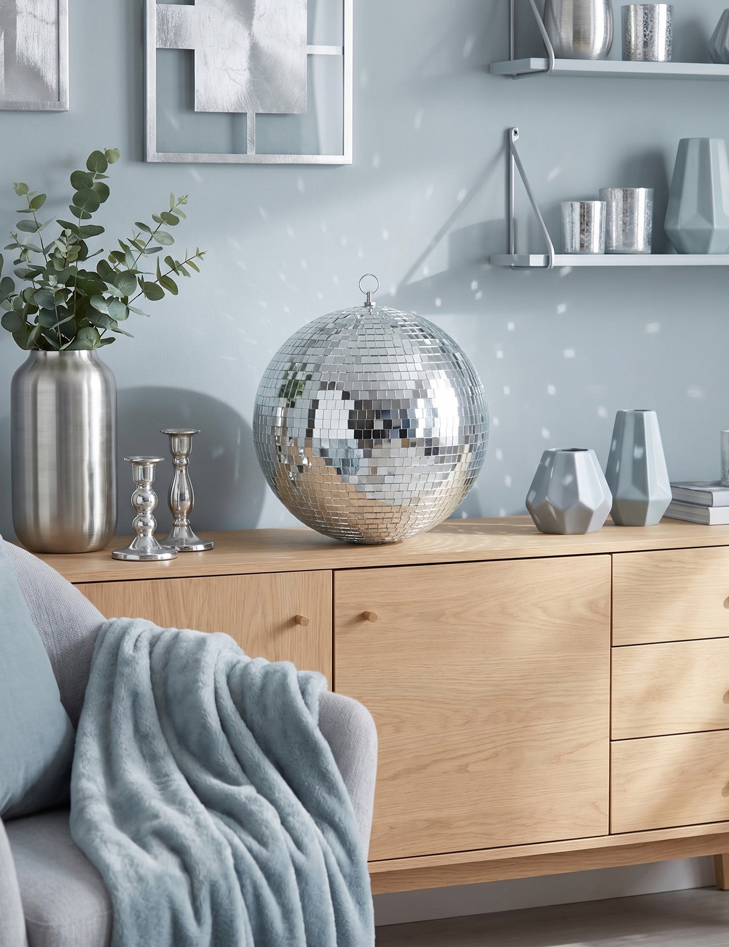 Srebrna disco kugla - L 30 cm