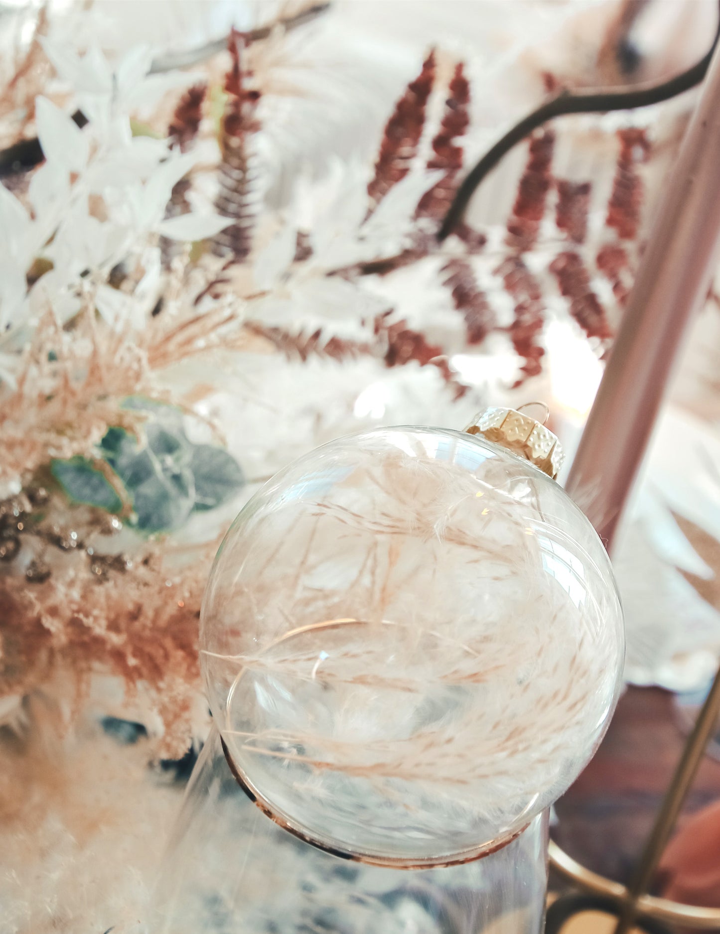 Prilagodljiva prozirna božićna kugla 8 x 9,5 cm objesiti