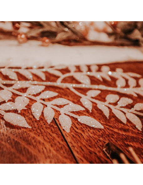 Grana s bijelim šljokicama 45 cm 