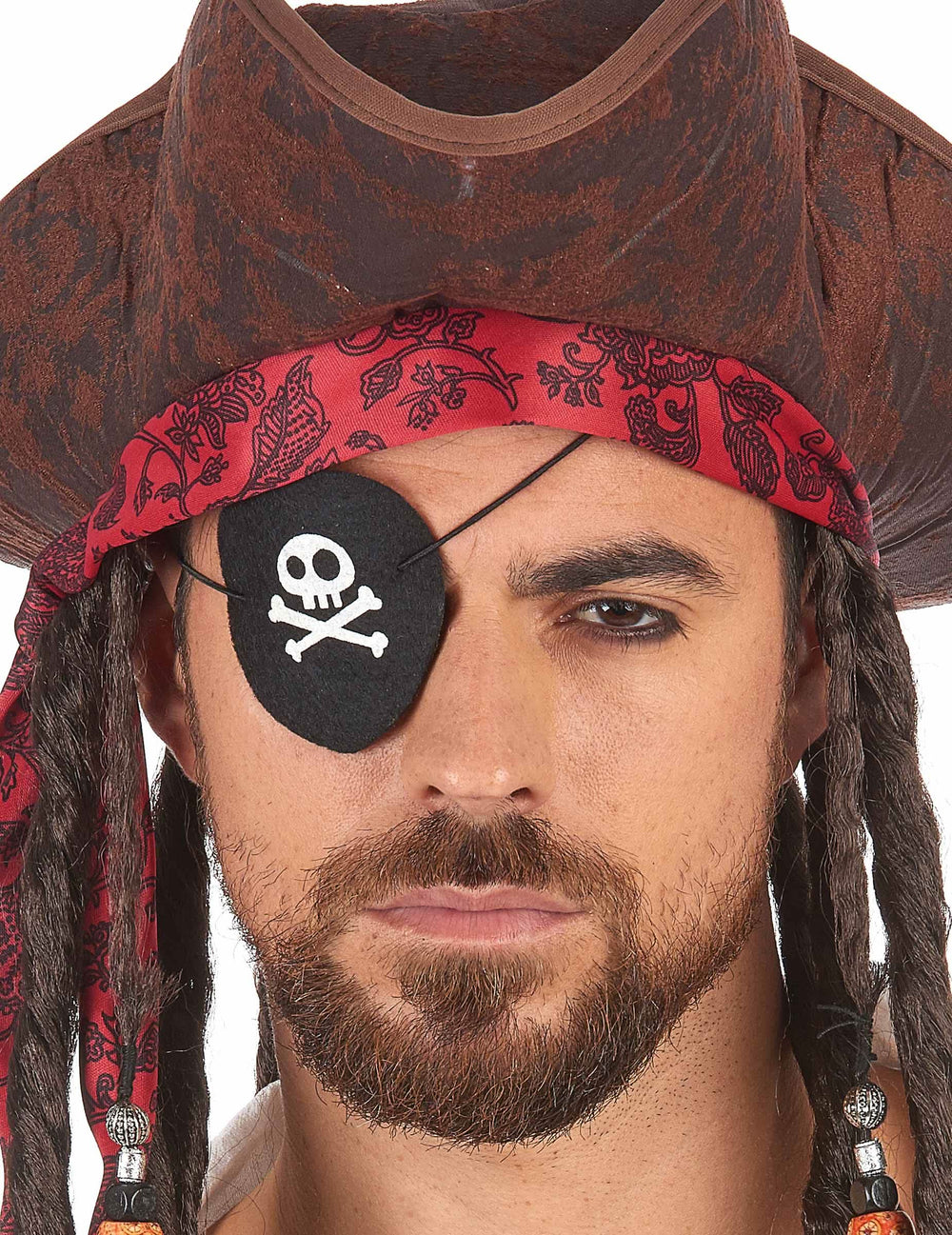 Krupni plan lubanje na piratskoj maski za odrasliju osobu