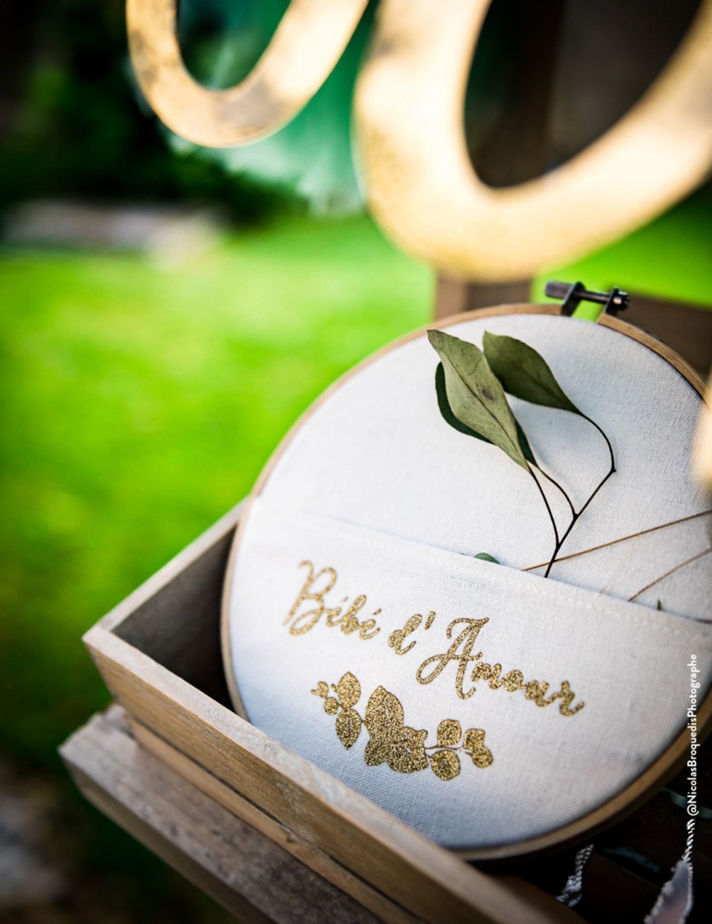 Okvir za džepove Baby Love od drveta i lana 19 cm svjetlucavo zlato