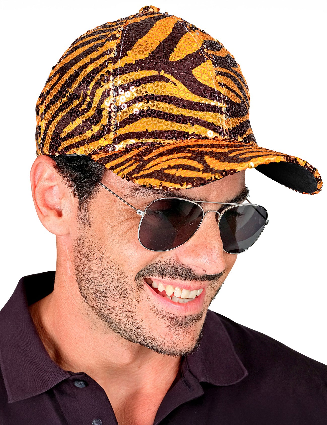 Vue de profil de la casquette à sequins tigrée
