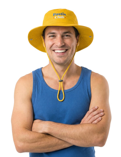 Žuti šešir s uzicom Pastis Club za odrasle 