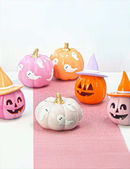 Dekorativna bundeva Summerween od smole, ružičasta, s pastelno narančastim šeširom 12,5 x 12,3 x 17 cm