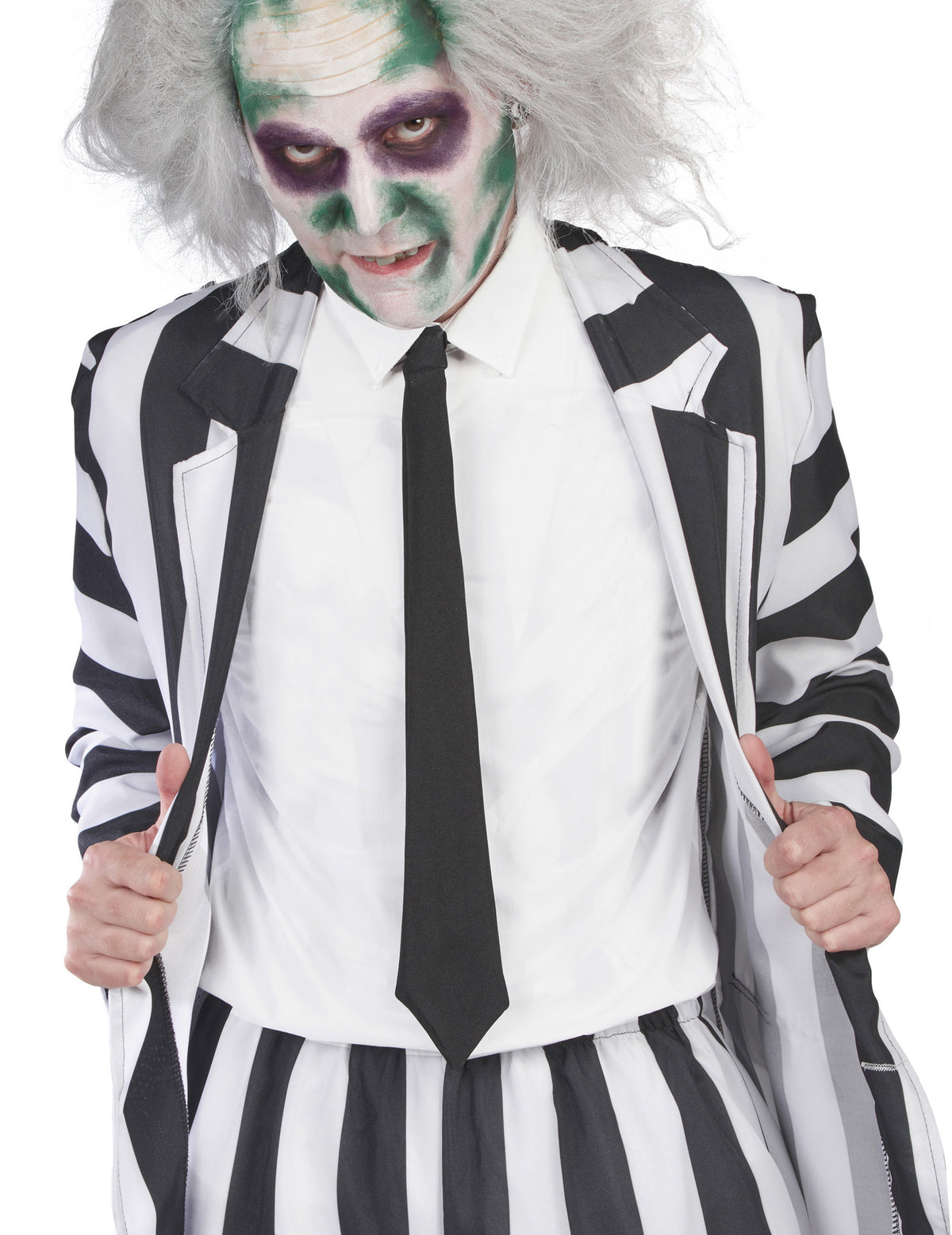 Détail du maquillage du costume de fantôme rayé
