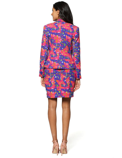 Gospođa kostim. Obojeni simbol žena nasuprot