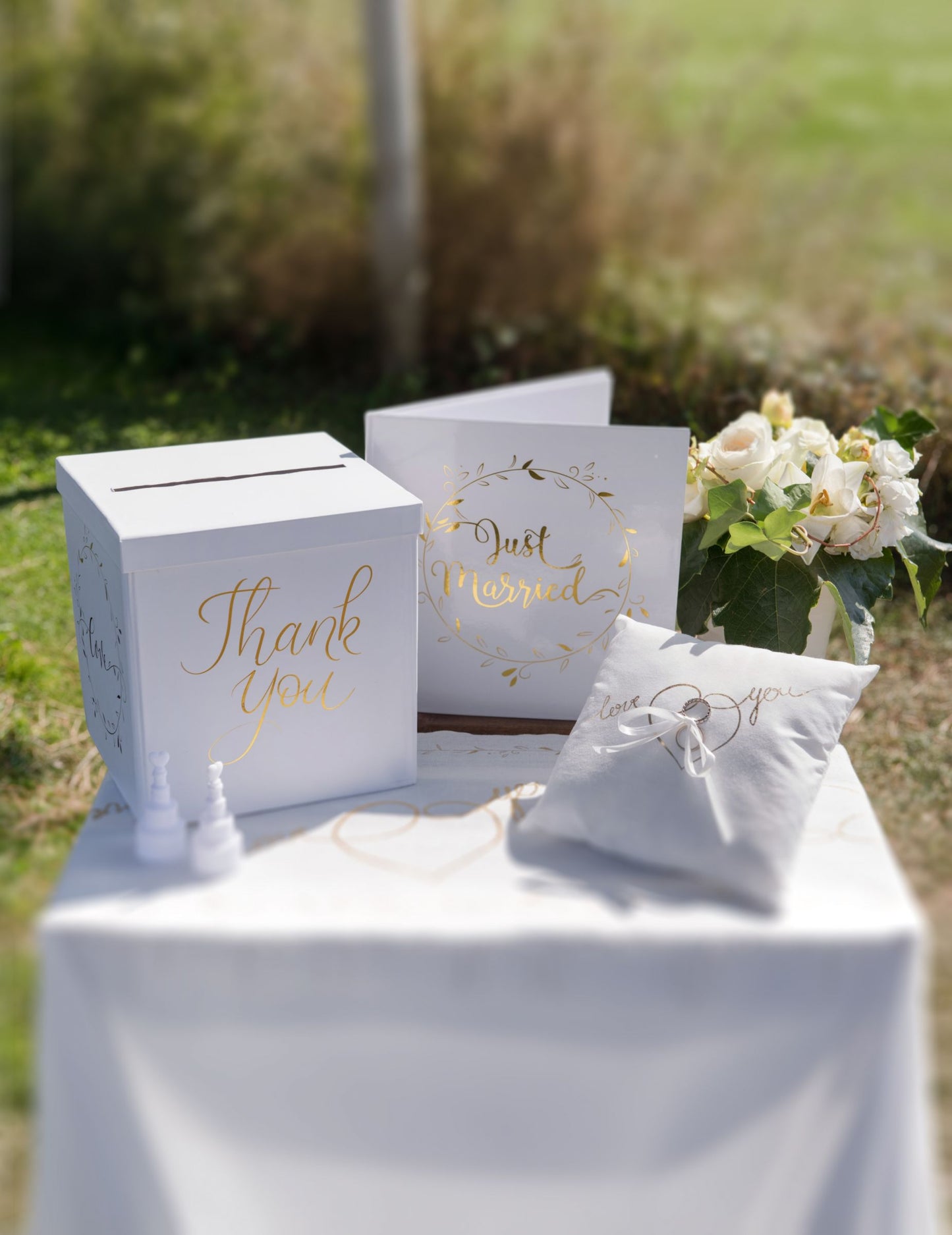 Bijelo-zlatni jastuk za prstenje "Volim te", 18 x 18 cm pamuk