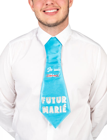 Dječak kupi život šaljivu kravatu