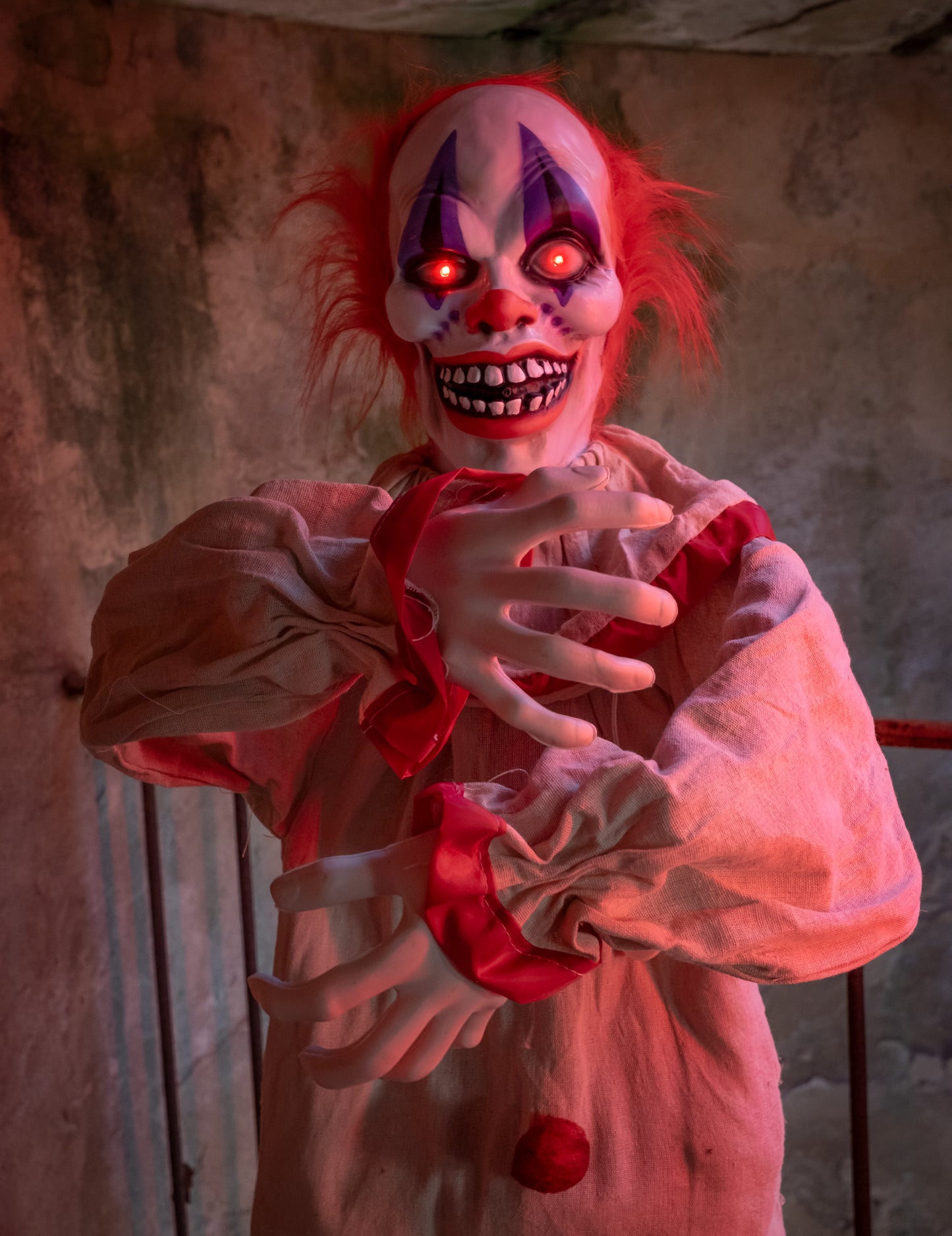 Animirana dekoracija strašnog klauna 153 cm