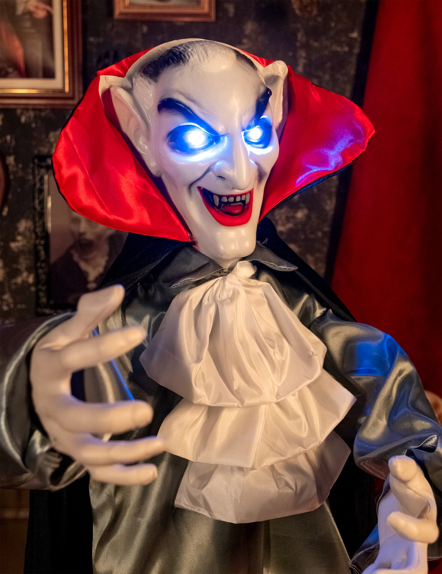 Animirani zvuk i lagano ukrašavanje vampir nasmijana 165 cm