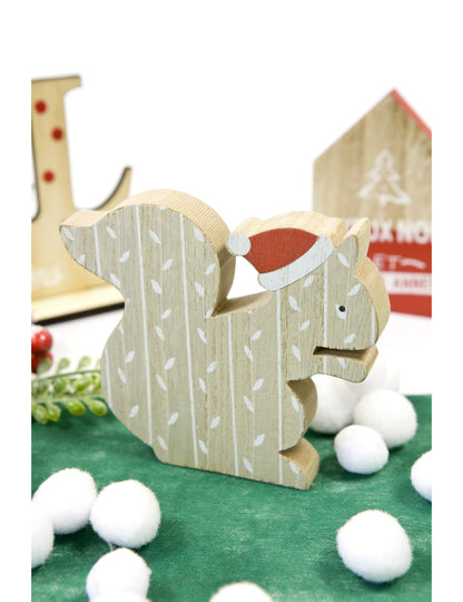 Drvena dekoracija vjeverica s božićnom kapom 11 x 10 cm 