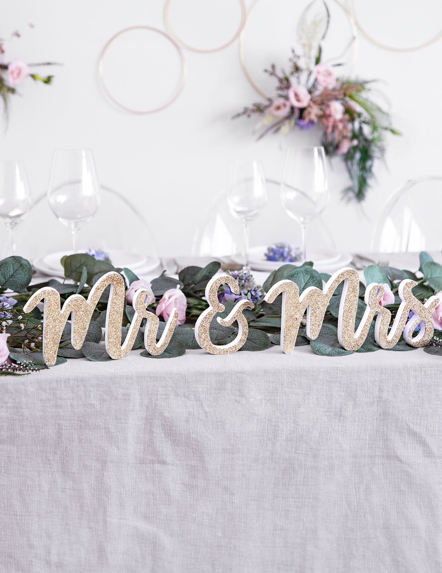 Drveni ukras gospodin i gospođa sa zlatnim šljokicama, 50 x 10 cm za vjenčanje