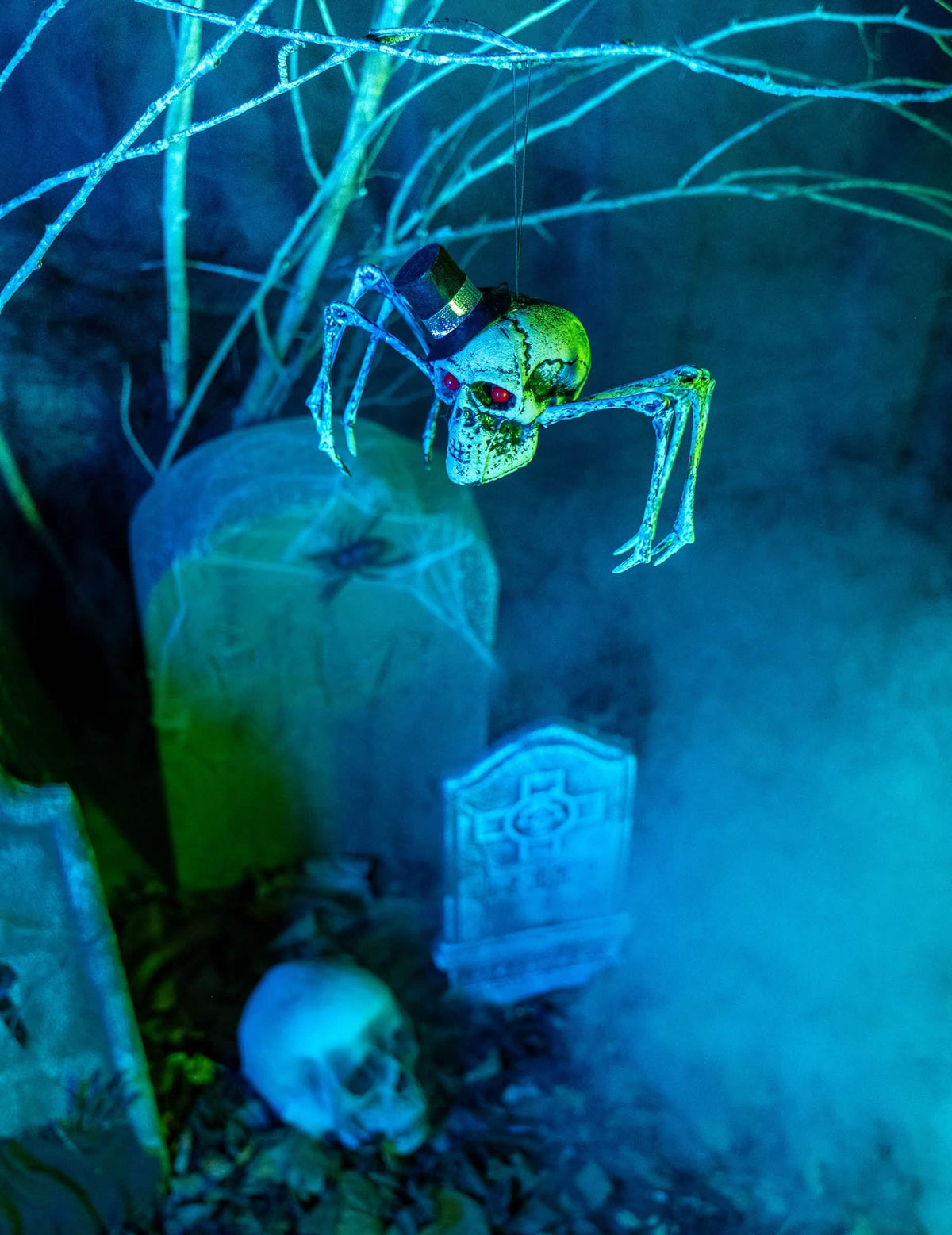 Prikaz dekoracije kostur- pauk halloween