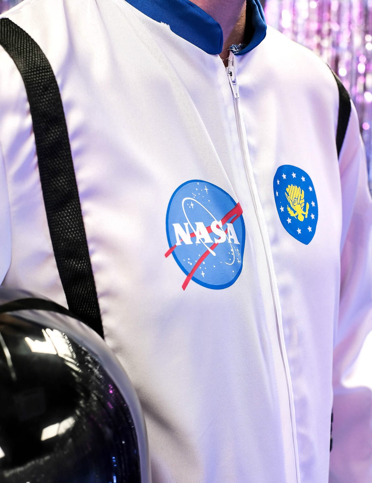 Pogled straga na svemirski astronauti kostim