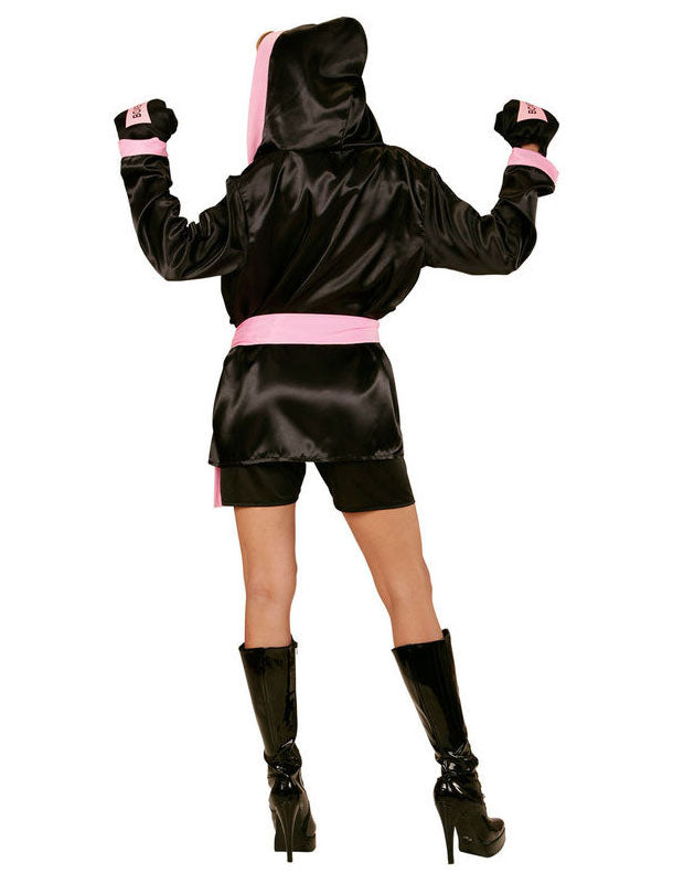 Prerušivanje seksi ženskog boksačkog prvaka