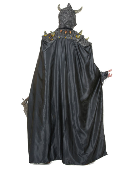 Dark vojni vitez prerušava odrasla osoba