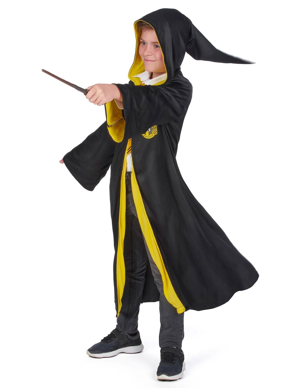 Pogled sa strane s čarobnim štapićem klasičnog kostima Harry Potter Hufflepuff za dijete