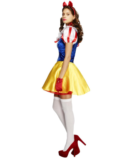 Bočni pogled s bijelim čarapama i crvenim cipelama seksi kostima za bajke