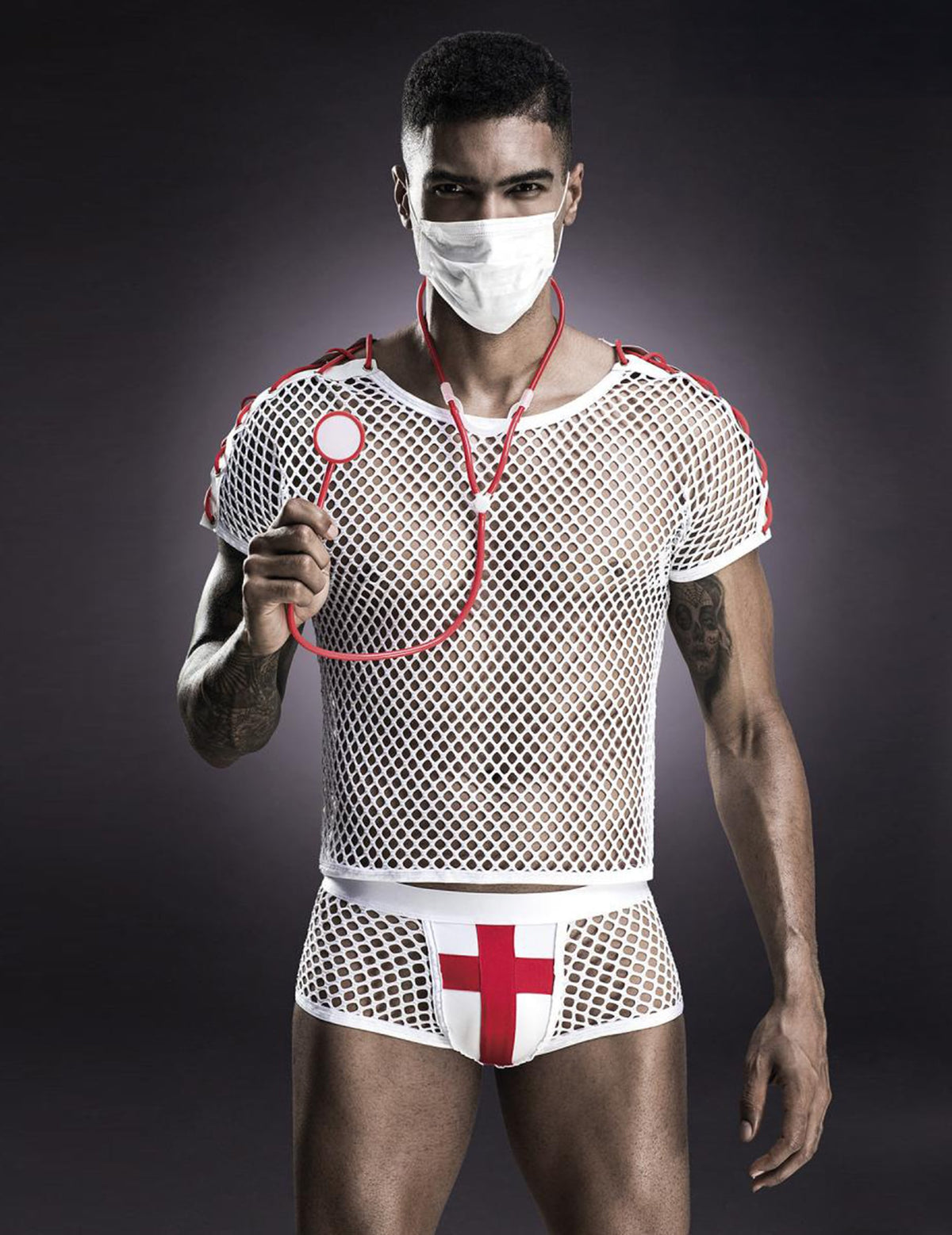 Vue de face avec masque et stéthoscope du déguisement de docteur sexy luxe pour homme