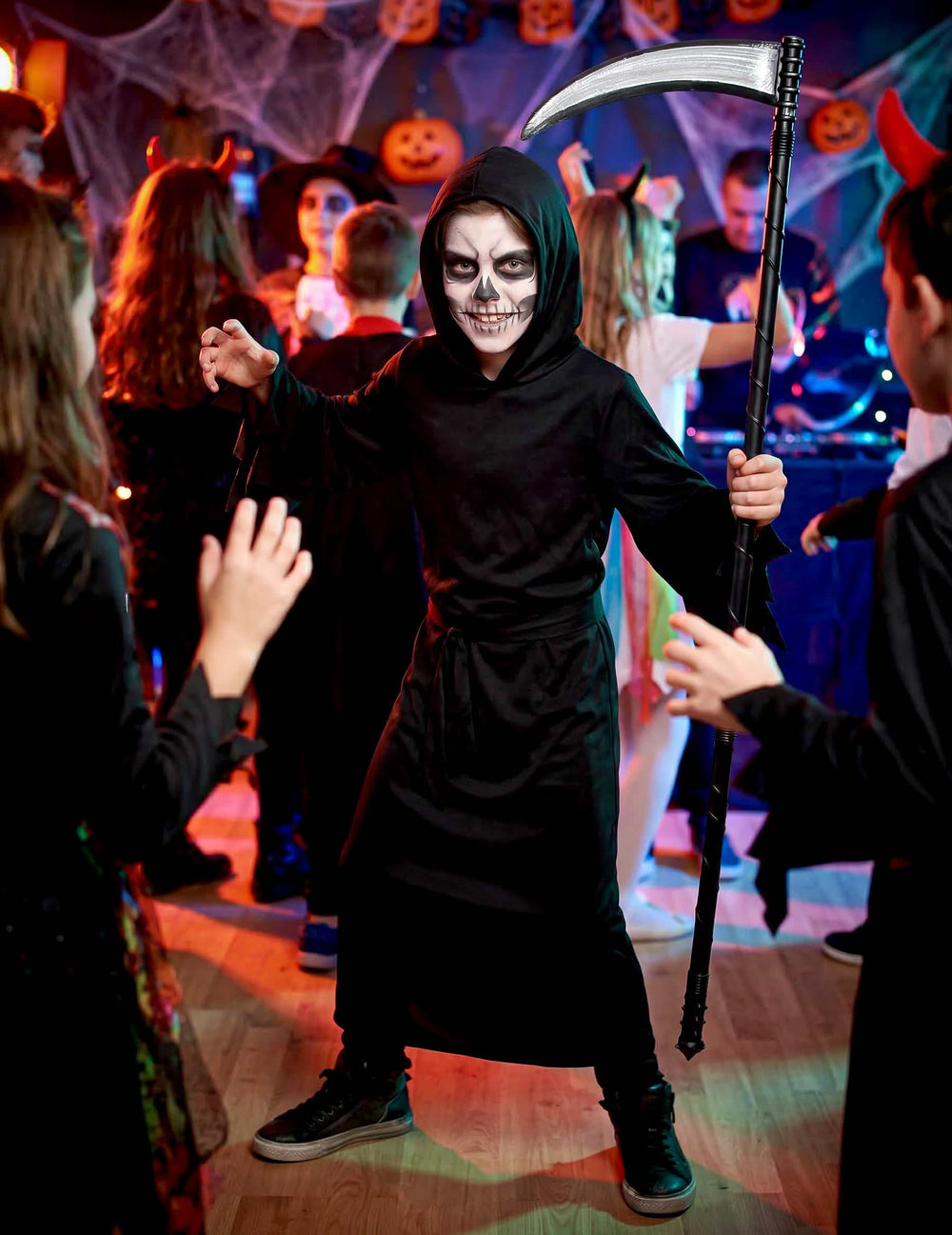 halloween scenarij kostima Žetelca duša
