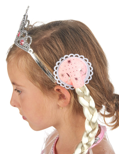 Rose djevojka prerušena i pribor