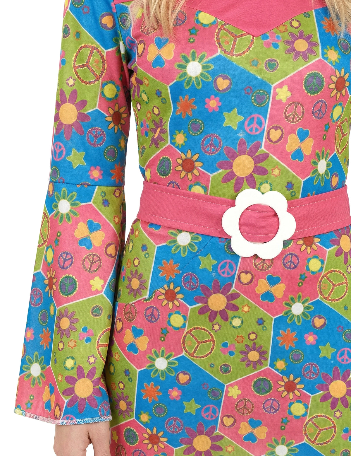 Détail de la manche évasée et de la ceinture du déguisement hippie à fleurs