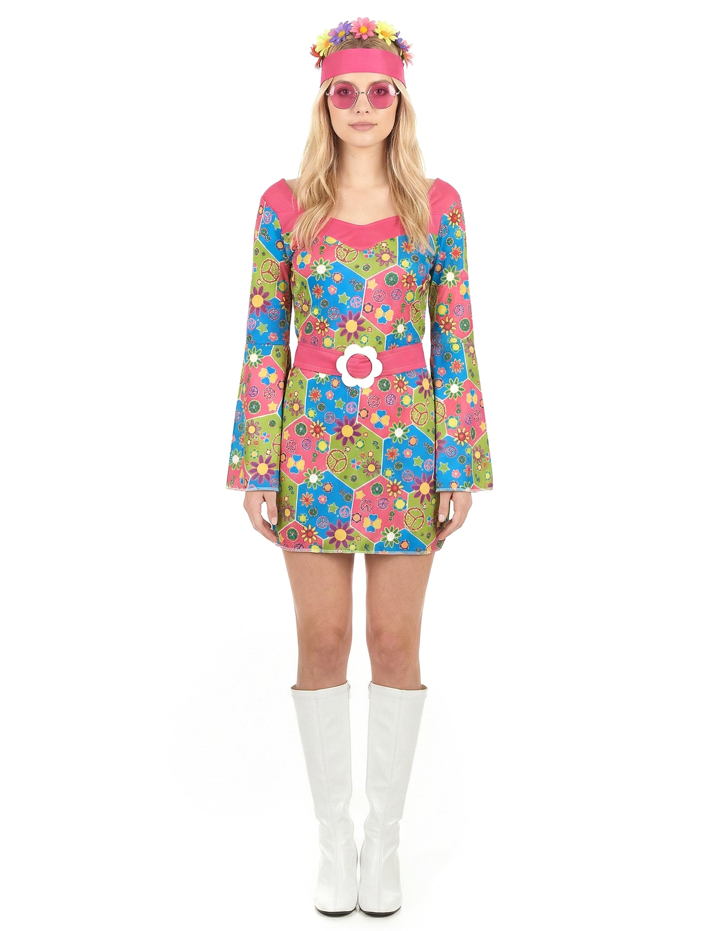 Ženski hipi prerušen s cvijećem