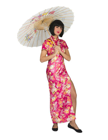 Japanska ružičasta žena prerušena