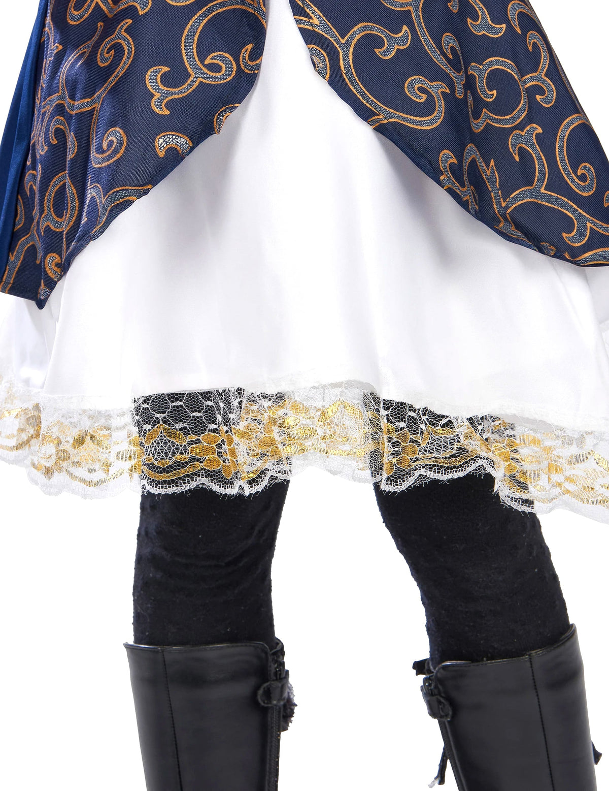 Détail de la dentelle dorée du bas du déguisement de pirate pour fille