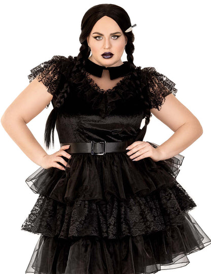 Seksi gotička buntovna prerušavanje za žene