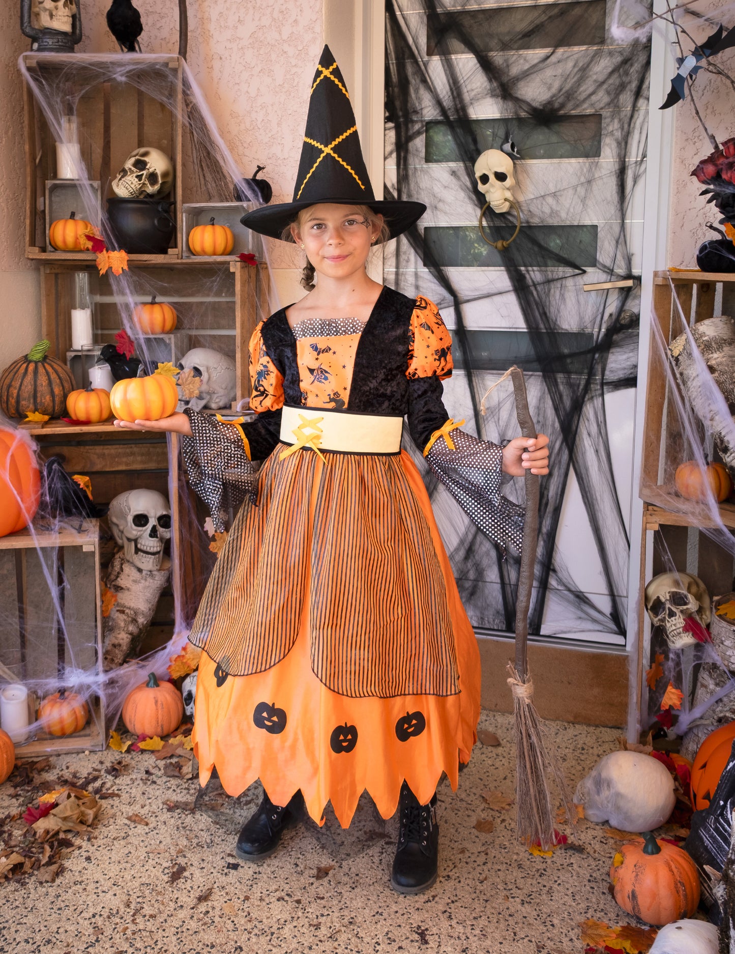 Narančasta vještica prerušena