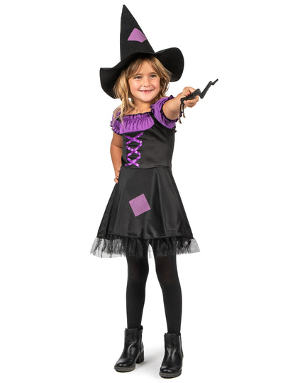 Violet vještica prerušava se s djevojkom šeširom