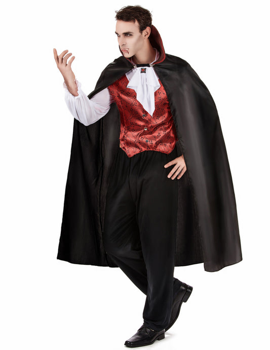Halloween muški crveni vampir prerušen