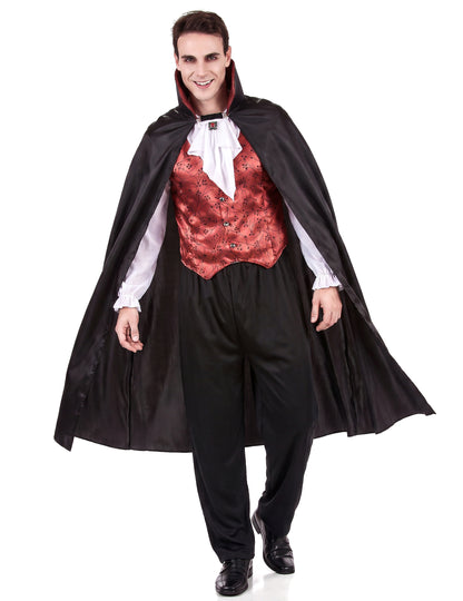 Halloween muški crveni vampir prerušen
