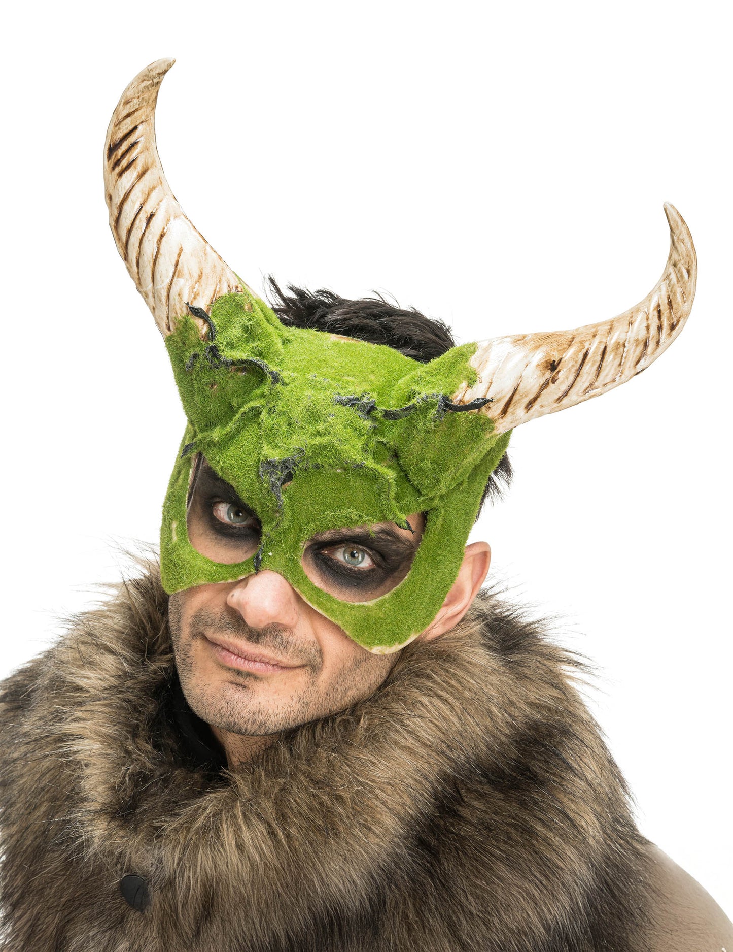 Polumaska rogate zvijeri s efektom pjene