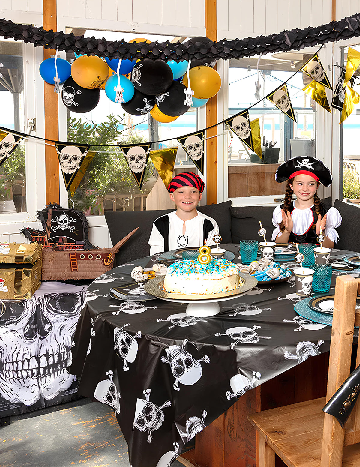 Mise en situation lors d'un anniversaire du Drapeau Pirate Jolly Roger